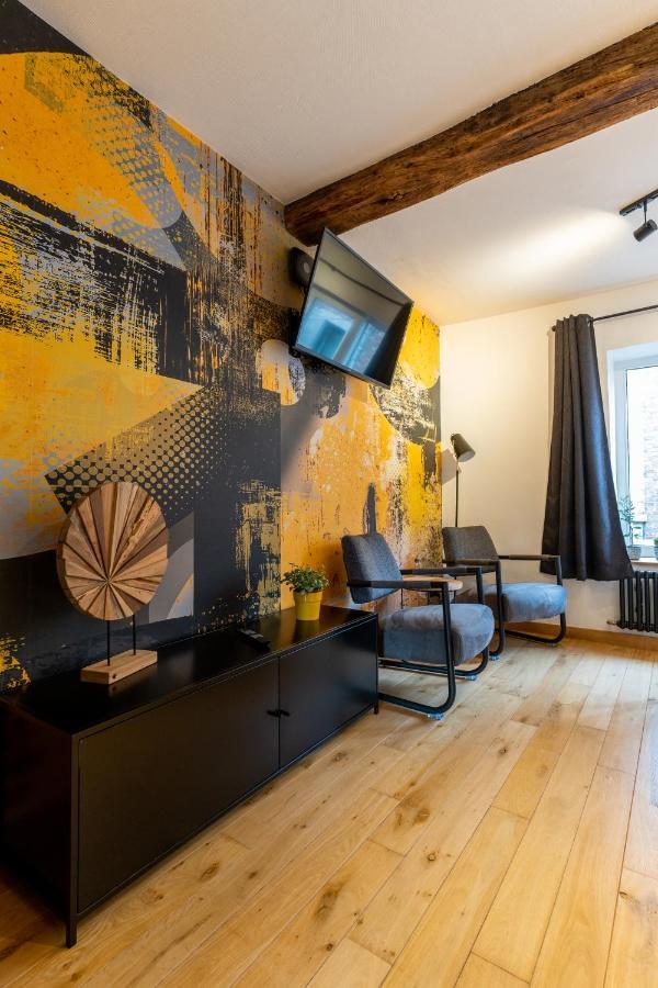 Ardenne Bnb Gite Urbain Avec Terrasse Marche-en-Famenne Exterior foto